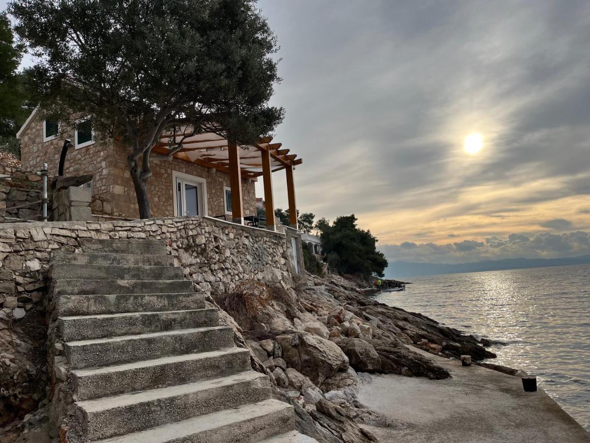Seaside Cottage Maslina Gdinj Exterior foto