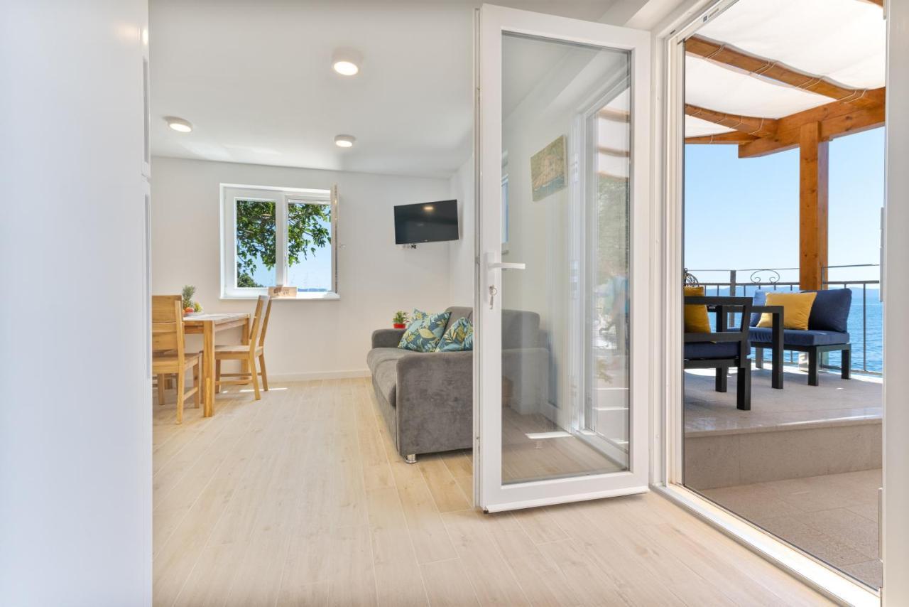 Seaside Cottage Maslina Gdinj Exterior foto