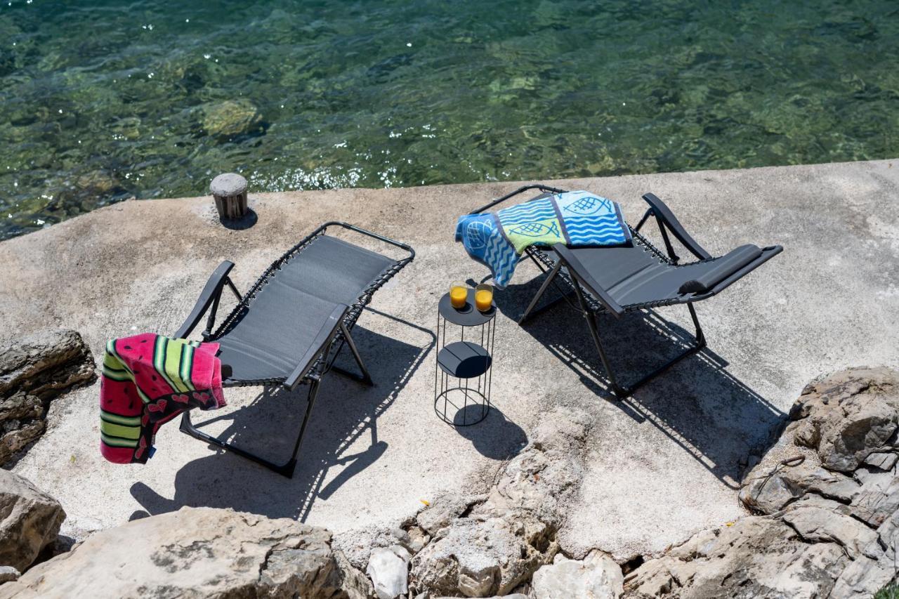 Seaside Cottage Maslina Gdinj Exterior foto